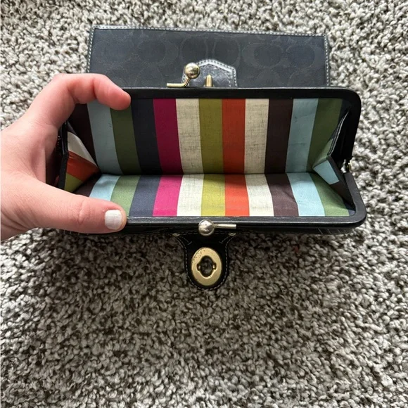 Coach legacy kisslock turnlock wallet 65th anniversary edition - Picture 11 of 16